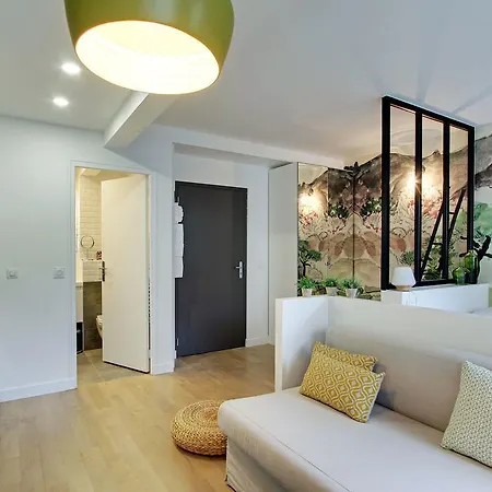 Pick A Flat's In Eiffel Tower- Boulevard De Grenelle 아파트 파리